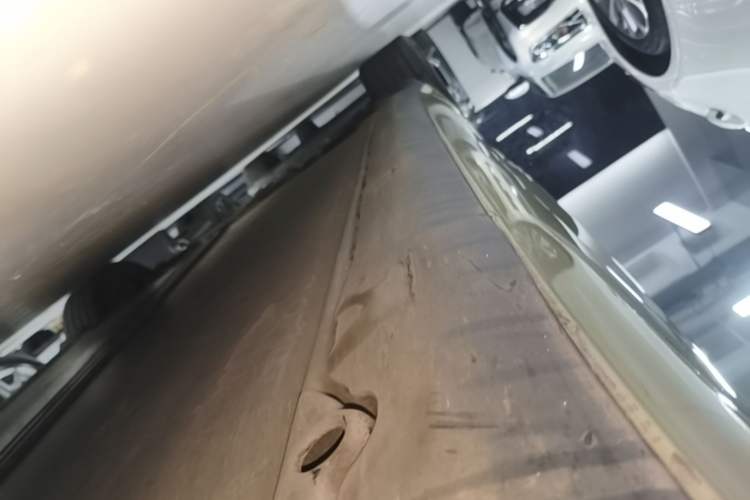 Used Tesla Model 3 2023 Rear-Wheel-Drive Version Right Side Sill