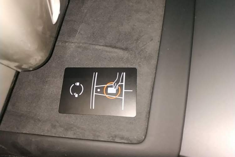 Used Tesla Model 3 2023 Rear-Wheel-Drive Version Interior 1