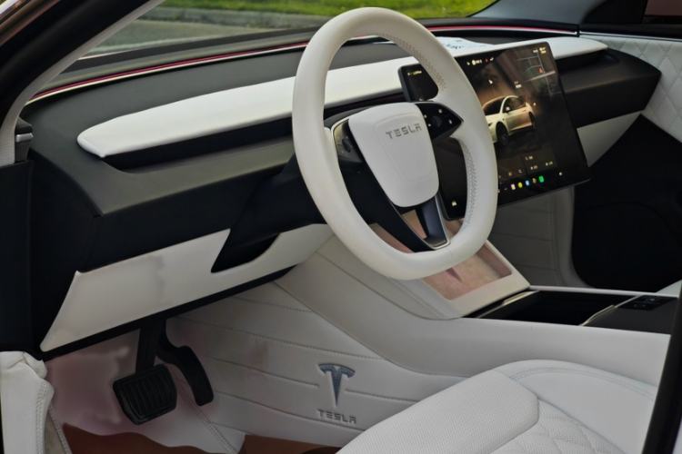 Used Tesla Model 3 2023 Rear-Wheel-Drive Version Interior 2