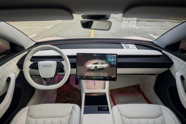Used Tesla Model 3 2023 Rear-Wheel-Drive Version Interior 3