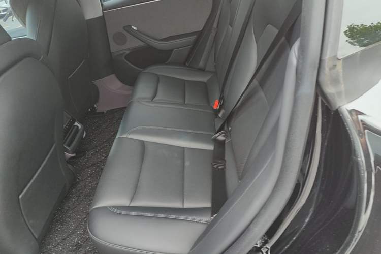 Used Tesla Model 3 2023 Rear-Wheel-Drive Version Left Rear Seat