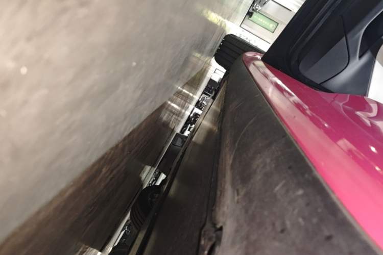 Used Tesla Model 3 2023 Rear-Wheel-Drive Version Left Side Sill