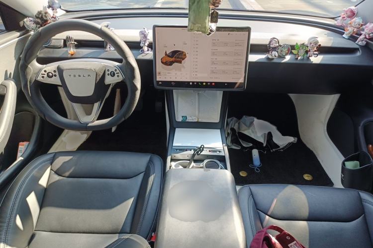 Used Tesla Model 3 2023 Rear-Wheel-Drive Version Center Console