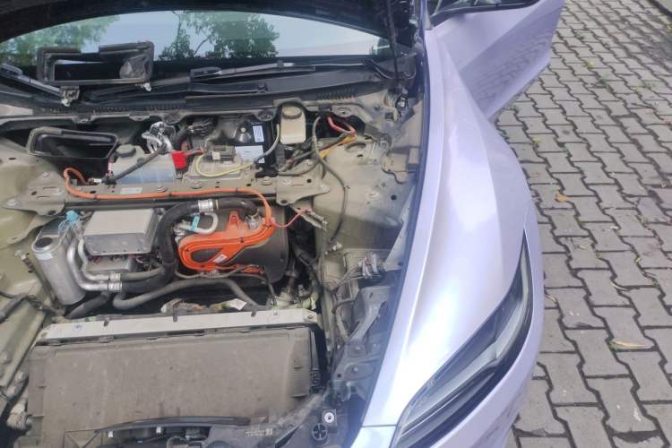 Used Tesla Model 3 2023 Rear-Wheel-Drive Version Engine Bay Left