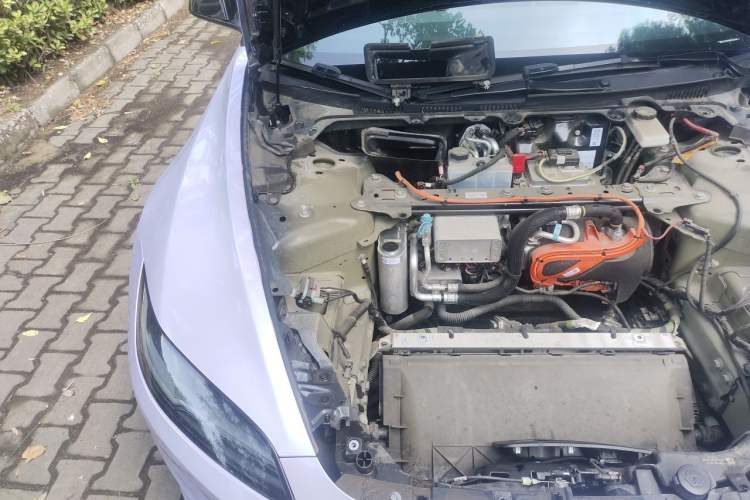 Used Tesla Model 3 2023 Rear-Wheel-Drive Version Engine Bay Right