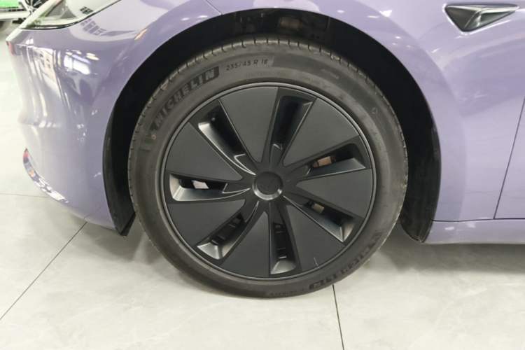 Used Tesla Model 3 2023 Rear-Wheel-Drive Version Exterior 2