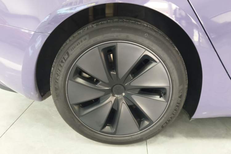 Used Tesla Model 3 2023 Rear-Wheel-Drive Version Exterior 3