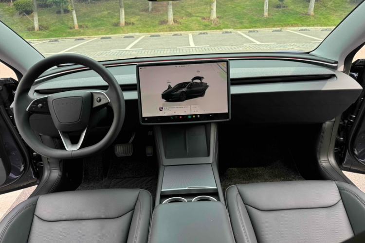 Used Tesla Model 3 2023 Long-Range All-Wheel-Drive Version Exterior 4
