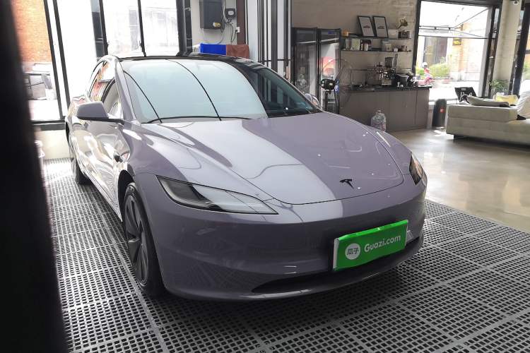 Used Tesla Model 3 2023 Long-Range All-Wheel-Drive Version Front Right 45 Deg