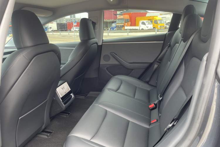 Used Tesla Model 3 2023 Rear-Wheel-Drive Version Interior 4