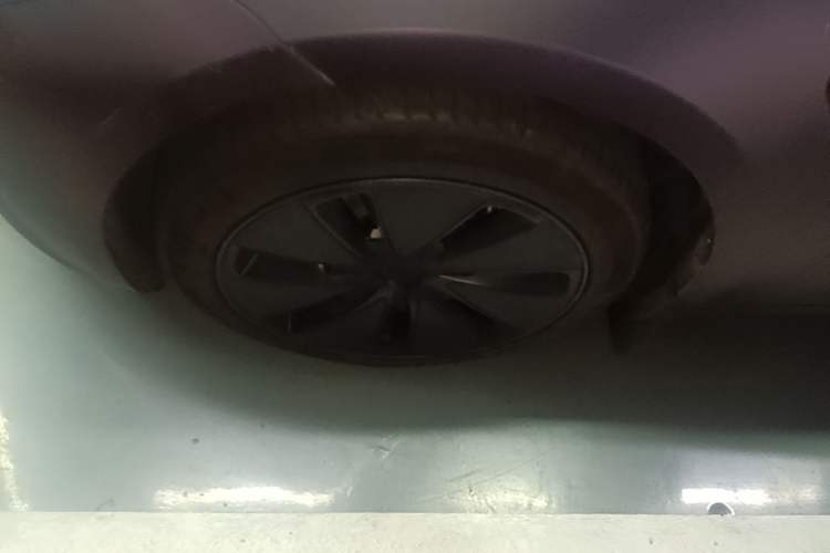 Used Tesla Model 3 2023 Rear-Wheel-Drive Version Left Front Wheel Hub