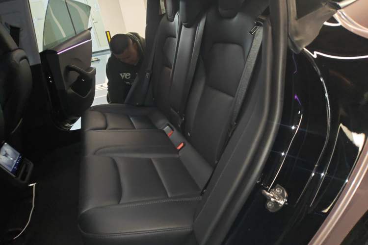 Used Tesla Model 3 2023 Rear-Wheel-Drive Version Left Rear Seat