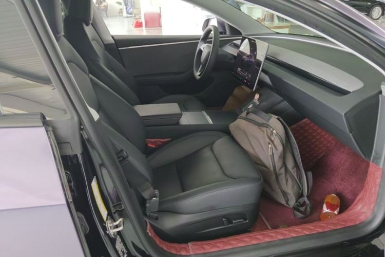 Used Tesla Model 3 2023 Rear-Wheel-Drive Version Right Front Seat