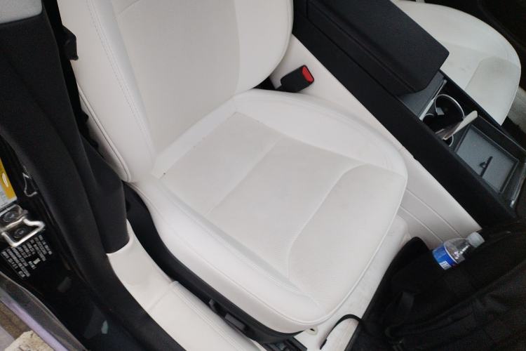 Used Tesla Model 3 2023 Long-Range All-Wheel-Drive Version Right Front Seat