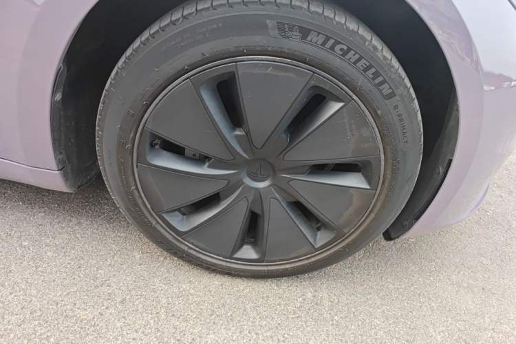 Used Tesla Model 3 2023 Rear-Wheel-Drive Version Right Front Wheel Hub