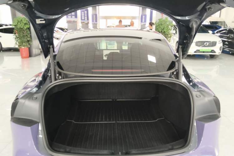 Used Tesla Model 3 2023 Rear-Wheel-Drive Version Trunk