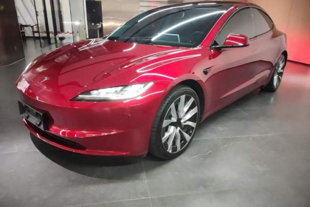 Used Tesla Model 3 2023 Long-Range All-Wheel-Drive Version