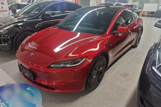 Used Tesla Model 3 2023 Long-Range All-Wheel-Drive Version