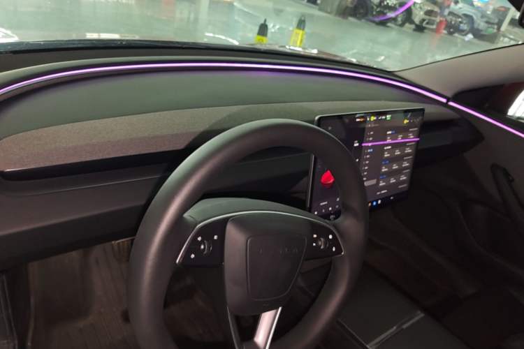 Used Tesla Model 3 2023 Rear-Wheel-Drive Version Center Console