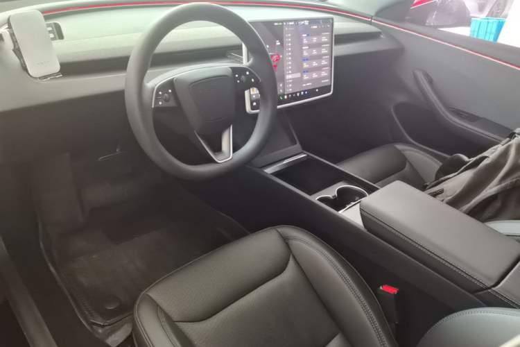 Used Tesla Model 3 2023 Rear-Wheel-Drive Version Center Console
