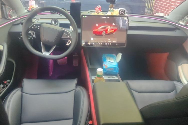 Used Tesla Model 3 2023 Rear-Wheel-Drive Version Center Console