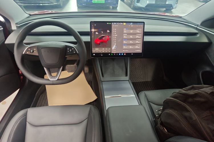 Used Tesla Model 3 2023 Long-Range All-Wheel-Drive Version Center Console