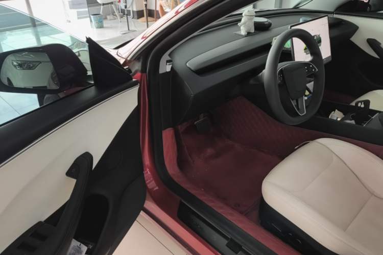 Used Tesla Model 3 2023 Long-Range All-Wheel-Drive Version Driver Seat