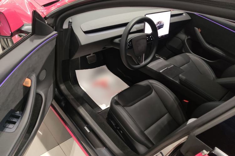 Used Tesla Model 3 2023 Long-Range All-Wheel-Drive Version Driver Seat