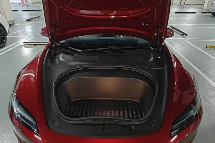 Used Tesla Model 3 2023 Rear-Wheel-Drive Version Engine Bay