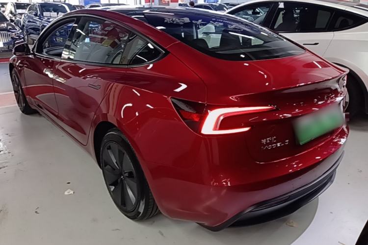 Used Tesla Model 3 2023 Rear-Wheel-Drive Version Exterior 2