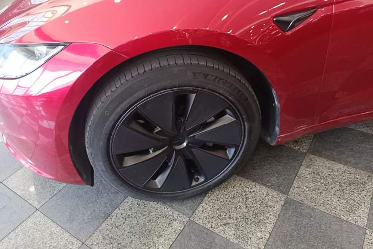 Used Tesla Model 3 2023 Long-Range All-Wheel-Drive Version Exterior 4