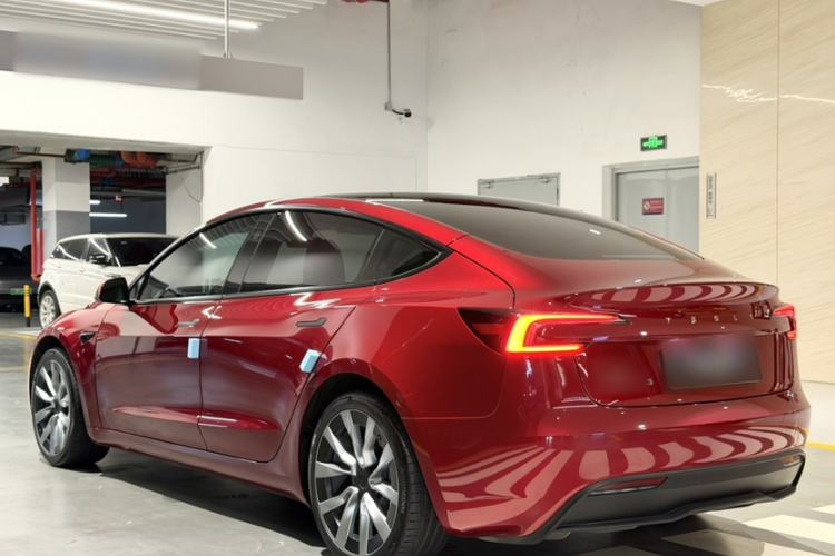 Used Tesla Model 3 2023 Rear-Wheel-Drive Version Exterior 4