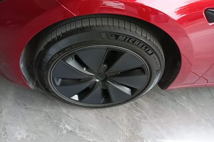 Used Tesla Model 3 2023 Rear-Wheel-Drive Version Exterior 4