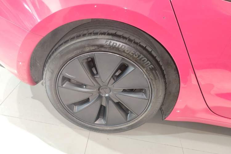 Used Tesla Model 3 2023 Long-Range All-Wheel-Drive Version Exterior 5
