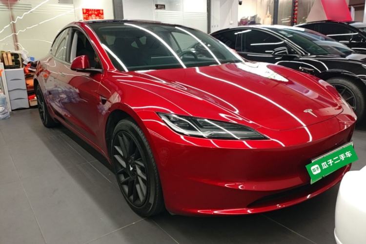 Used Tesla Model 3 2023 Rear-Wheel-Drive Version Front Right 45 Deg