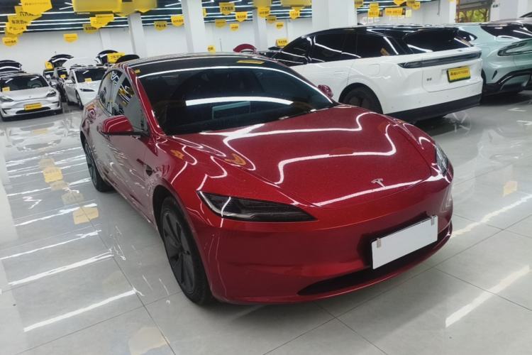 Used Tesla Model 3 2023 Rear-Wheel-Drive Version Front Right 45 Deg