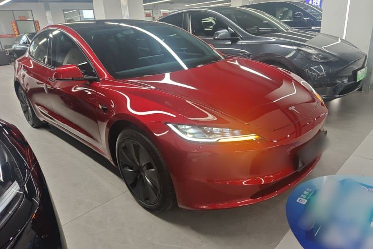 Used Tesla Model 3 2023 Long-Range All-Wheel-Drive Version Front Right 45 Deg