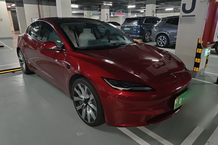 Used Tesla Model 3 2023 Rear-Wheel-Drive Version Front Right 45 Deg