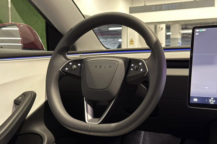 Used Tesla Model 3 2023 Rear-Wheel-Drive Version Interior 3