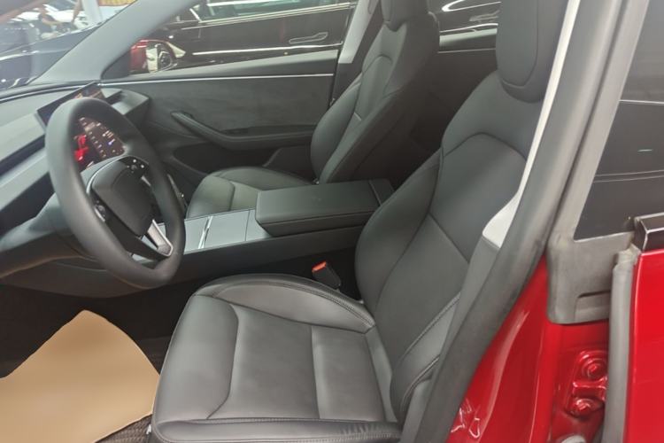 Used Tesla Model 3 2023 Long-Range All-Wheel-Drive Version Left Front Seat
