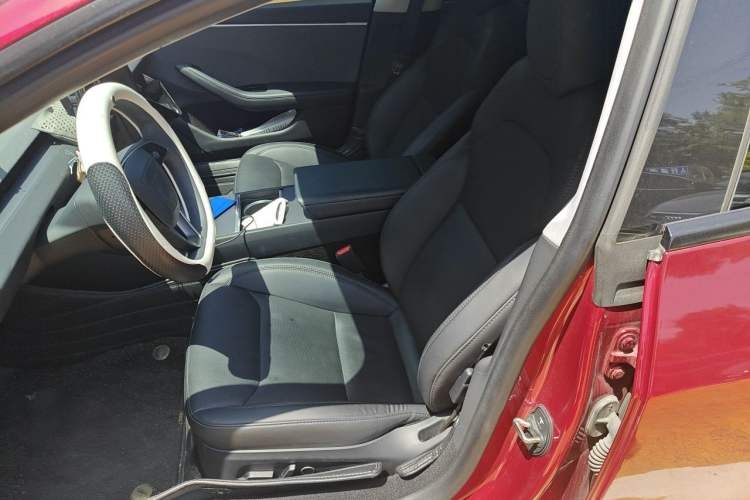 Used Tesla Model 3 2023 Rear-Wheel-Drive Version Left Front Seat
