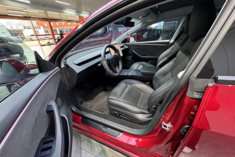 Used Tesla Model 3 2023 Long-Range All-Wheel-Drive Version Left Front Seat