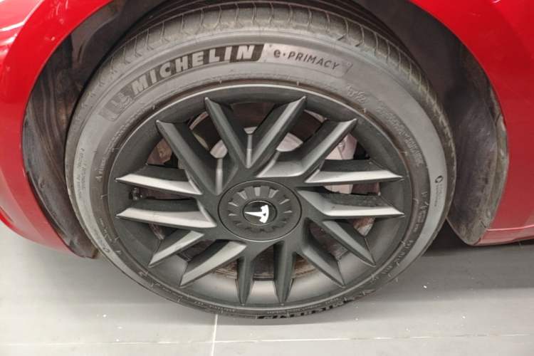 Used Tesla Model 3 2023 Rear-Wheel-Drive Version Left Front Wheel Hub