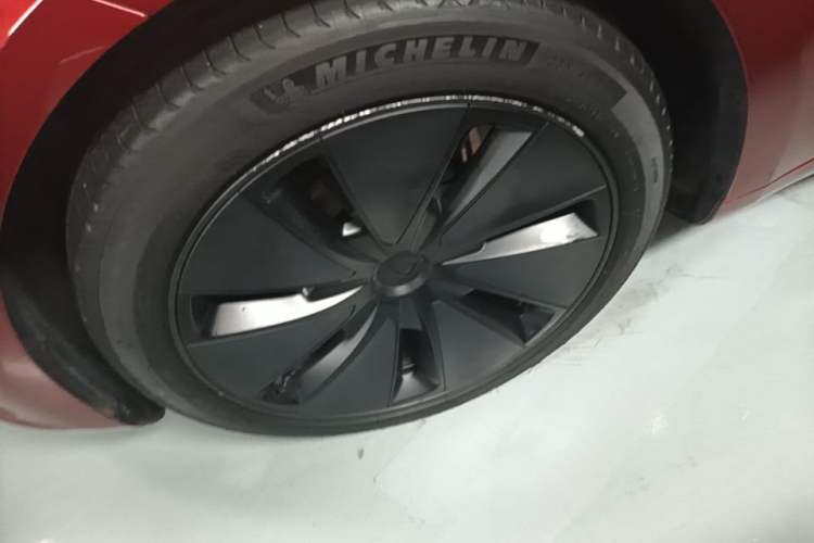 Used Tesla Model 3 2023 Rear-Wheel-Drive Version Left Front Wheel Hub