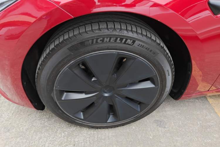 Used Tesla Model 3 2023 Rear-Wheel-Drive Version Left Front Wheel Hub