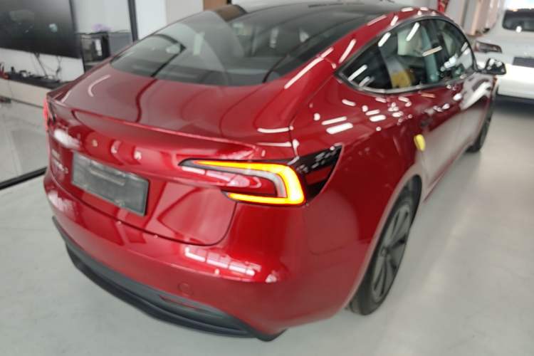 Used Tesla Model 3 2023 Rear-Wheel-Drive Version Rear Right 45 Deg