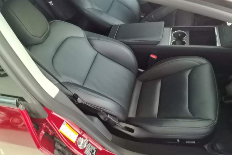 Used Tesla Model 3 2023 Rear-Wheel-Drive Version Right Front Seat