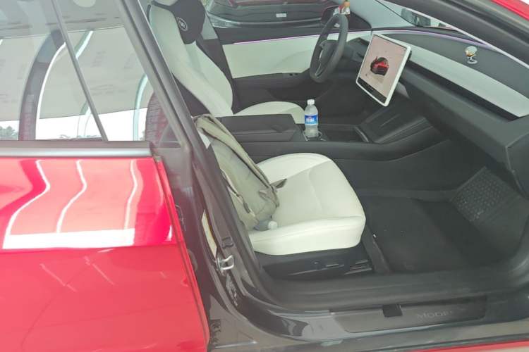 Used Tesla Model 3 2023 Rear-Wheel-Drive Version Right Front Seat