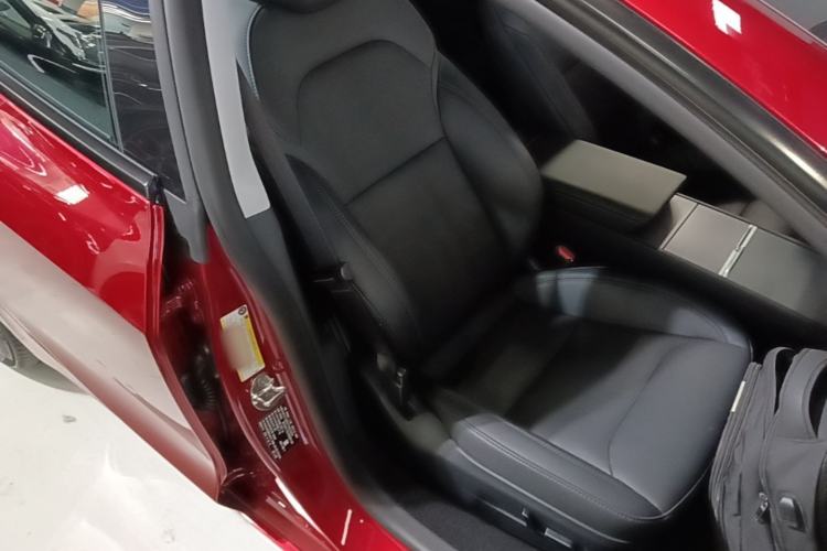 Used Tesla Model 3 2023 Rear-Wheel-Drive Version Right Front Seat