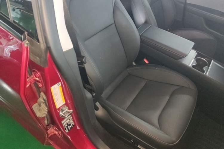 Used Tesla Model 3 2023 Rear-Wheel-Drive Version Right Front Seat